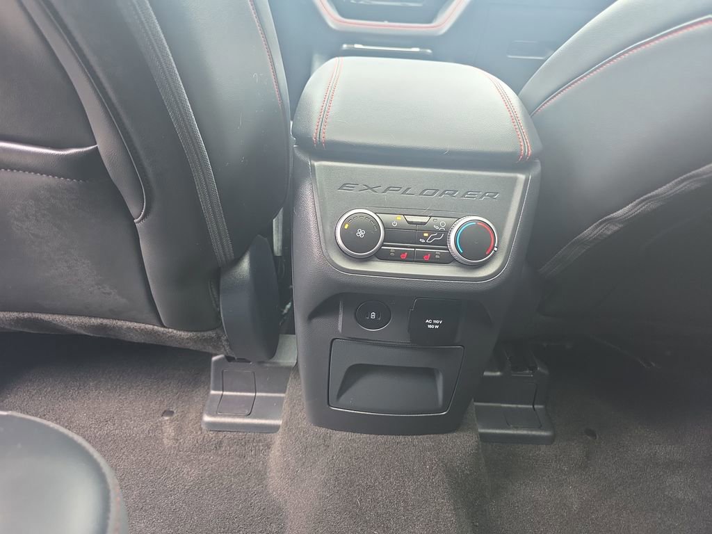 Certified 2025 Ford Explorer ST-Line w/ Premium Package image 43