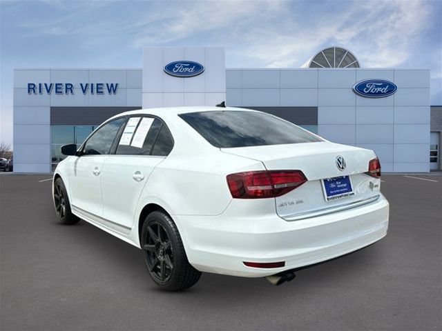 Used 2017 Volkswagen Jetta SEL FWD image 4