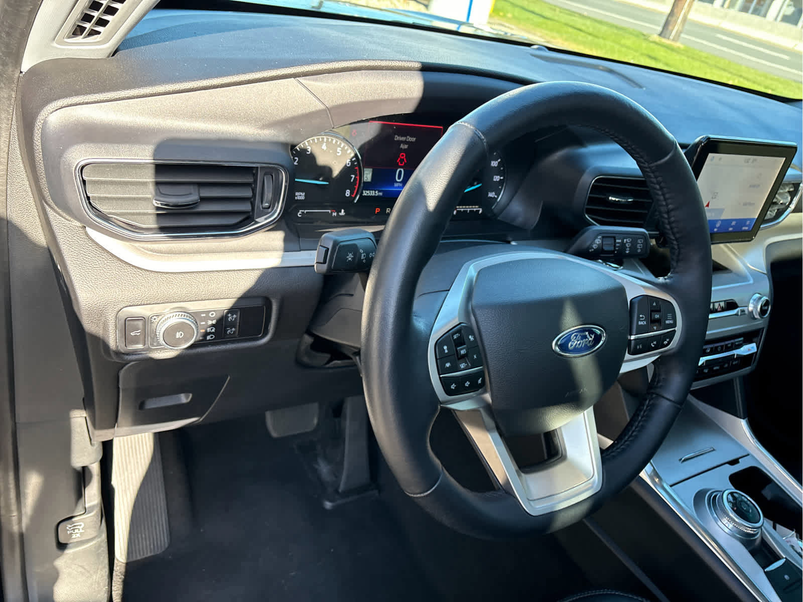 Certified 2022 Ford Explorer XLT w/ Equipment Group 202A image 16