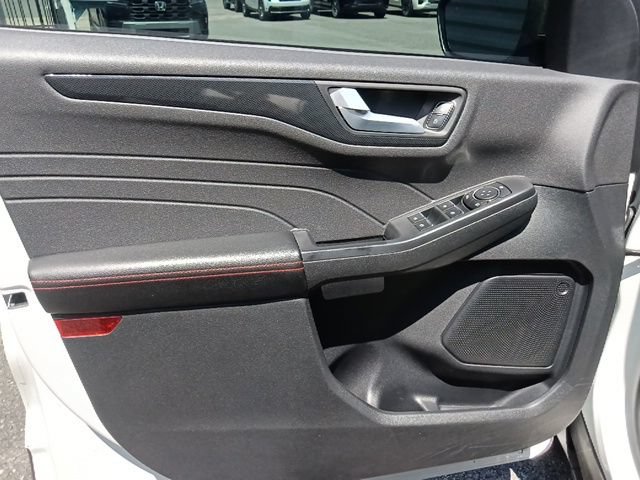 Certified 2025 Ford Escape ST-Line w/ Tech Pack #1 FWD image 11