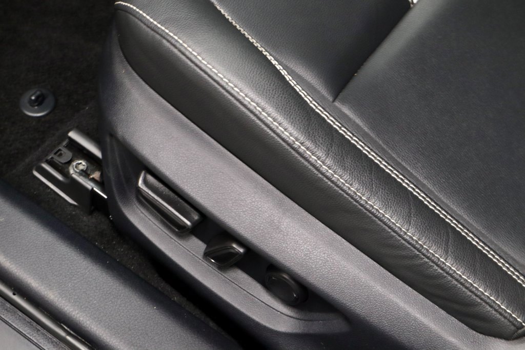 Used 2025 Toyota Camry SE image 23