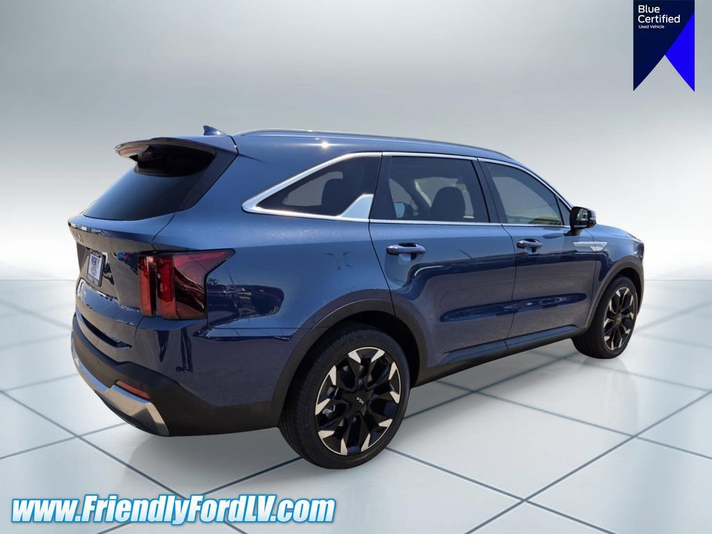 Used 2024 Kia Sorento EX w/ Panoramic Sunroof Package FWD image 5