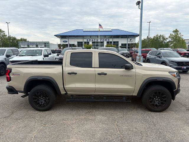 Used 2023 Chevrolet Colorado Trail Boss w/ Advanced Trailering Package AWD/4WD image 4
