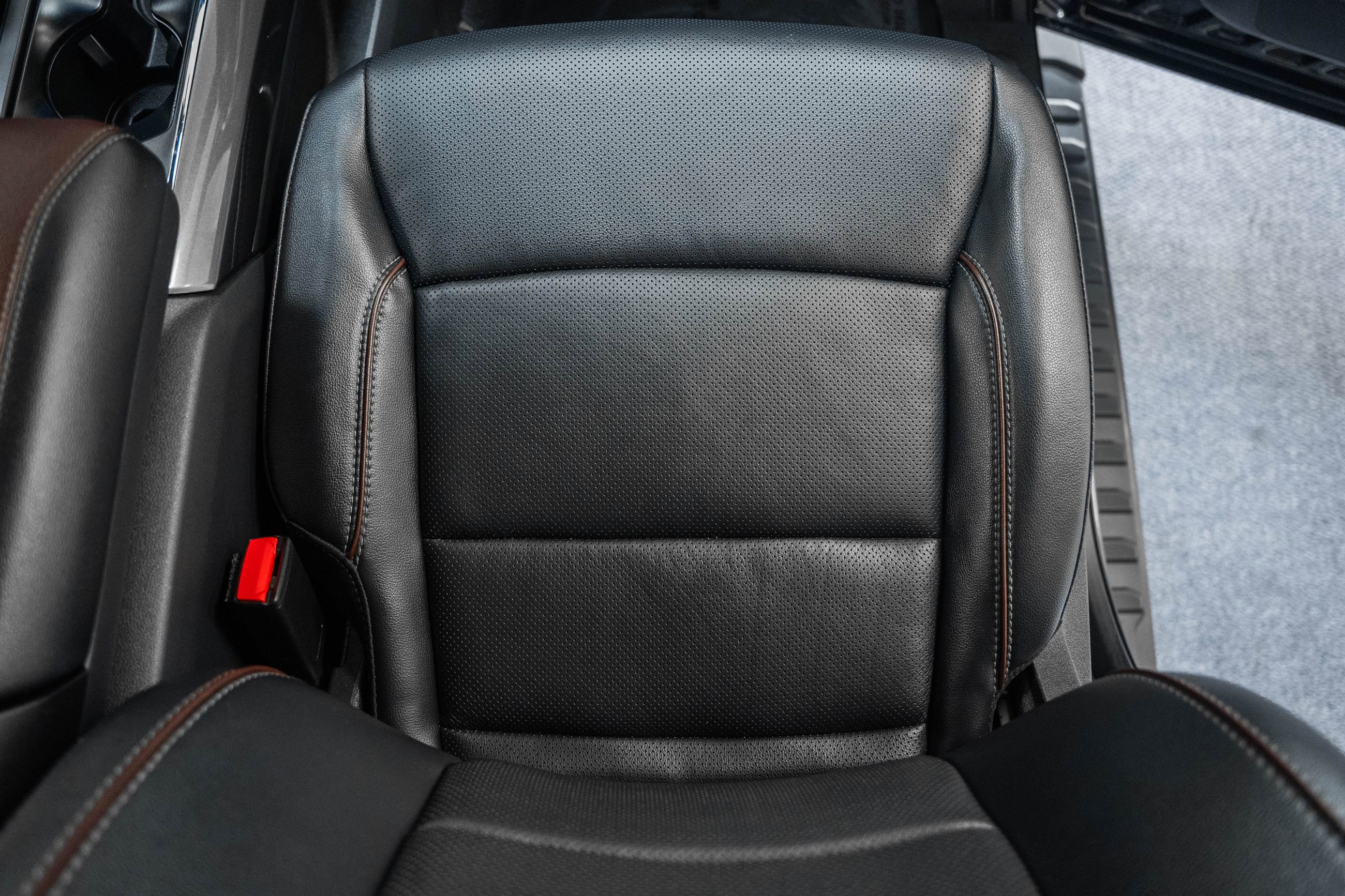 Certified 2023 Ford F150 Lariat w/ Equipment Group 502A High image 38