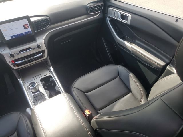 Certified 2024 Ford Explorer XLT w/ Equipment Group 202A image 30