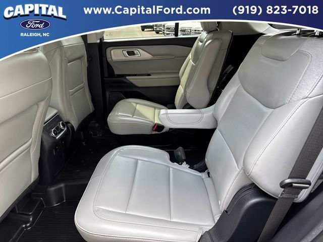 Certified 2025 Ford Explorer Active w/ Active Comfort Package AWD/4WD image 18