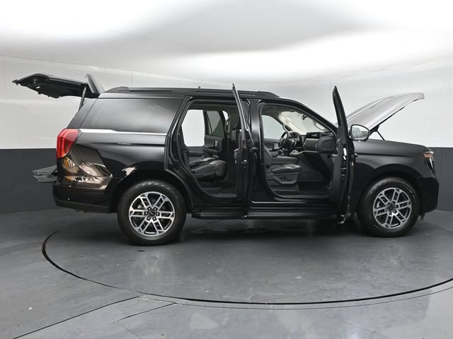 Certified 2025 Ford Expedition Active AWD/4WD image 60