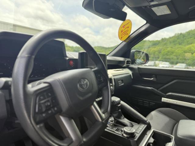 Used 2024 Toyota Tacoma TRD Off-Road AWD/4WD image 4
