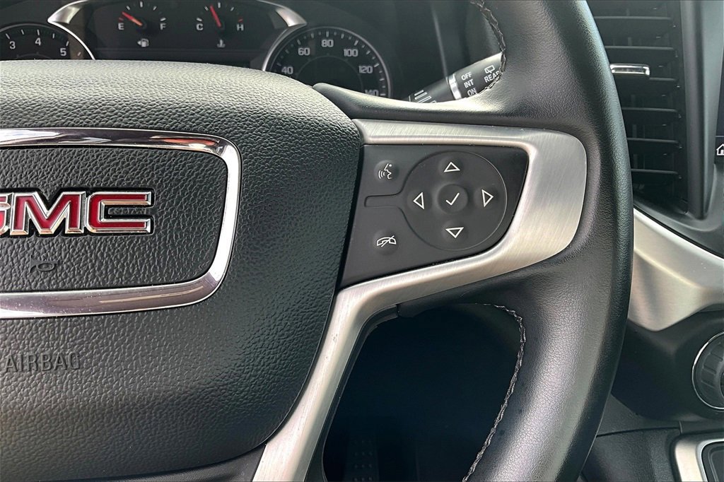 Used 2023 GMC Acadia SLT image 19