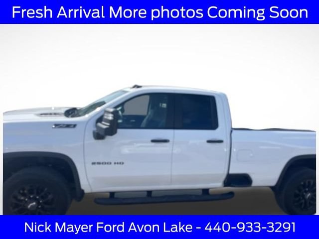 Used 2025 Chevrolet Silverado 2500 Custom w/ Custom Value Package AWD/4WD image 4