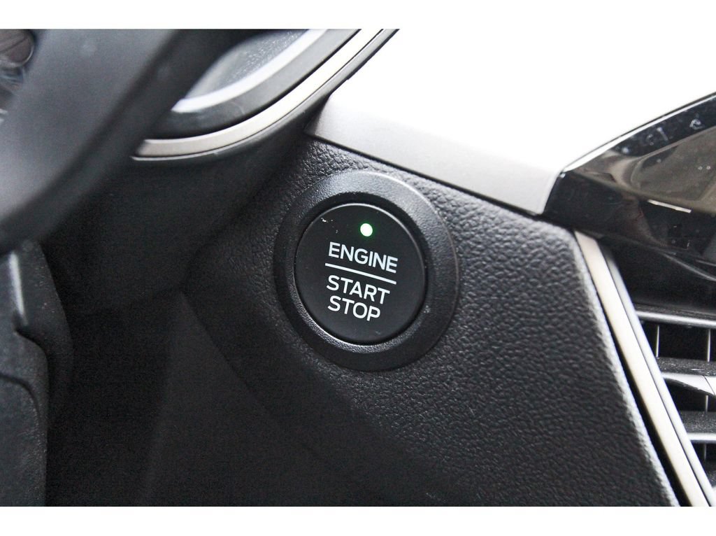 Certified 2022 Ford Escape SE w/ SE Sport Appearance Package FWD image 20