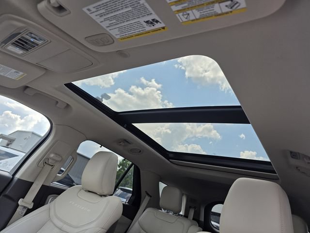 Certified 2020 Ford Explorer Platinum w/ Premium Technology Package AWD/4WD image 23