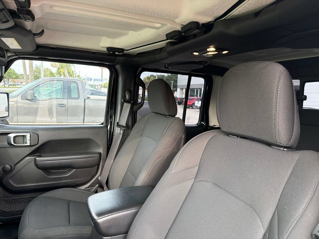 Used 2023 Jeep Gladiator Sport w/ Off Road Group AWD/4WD image 9
