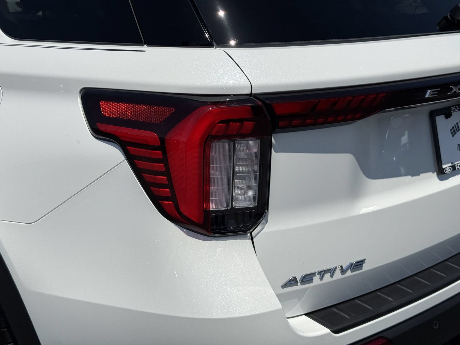Certified 2025 Ford Explorer Active RWD image 9