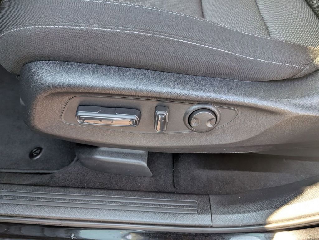 Used 2024 Honda CR-V EX image 18