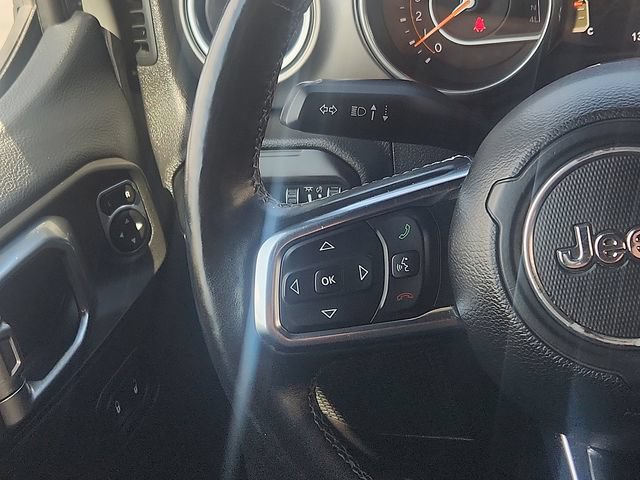 Used 2018 Jeep Wrangler Unlimited Sahara w/ Cold Weather Group AWD/4WD image 14