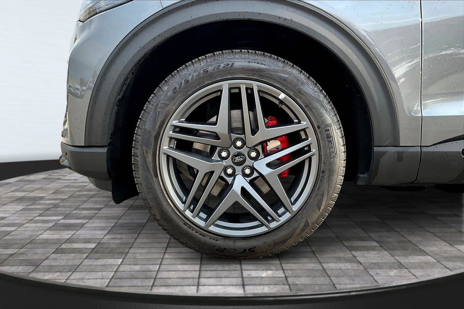 Certified 2025 Ford Explorer ST-Line w/ ST-Line Street Pack image 26