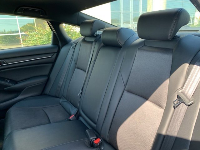 Used 2019 Honda Accord Sport image 13