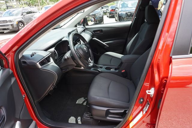 Used 2022 Toyota Corolla Cross LE w/ Moonroof Package FWD image 22