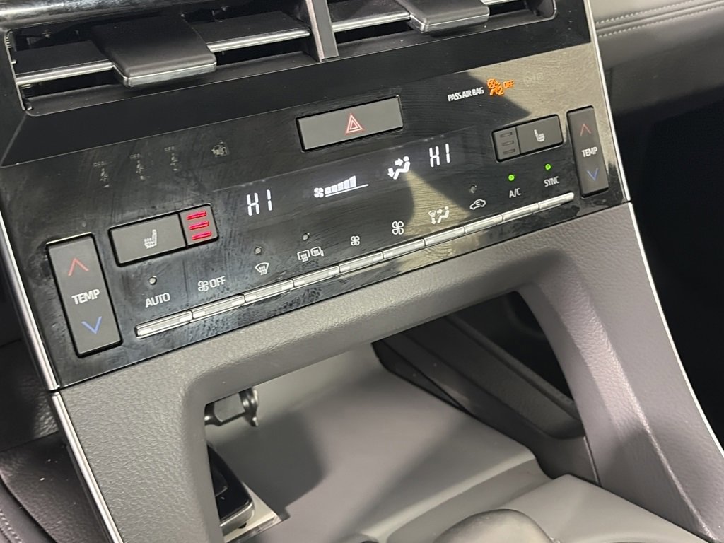 Used 2019 Toyota Avalon XSE image 21