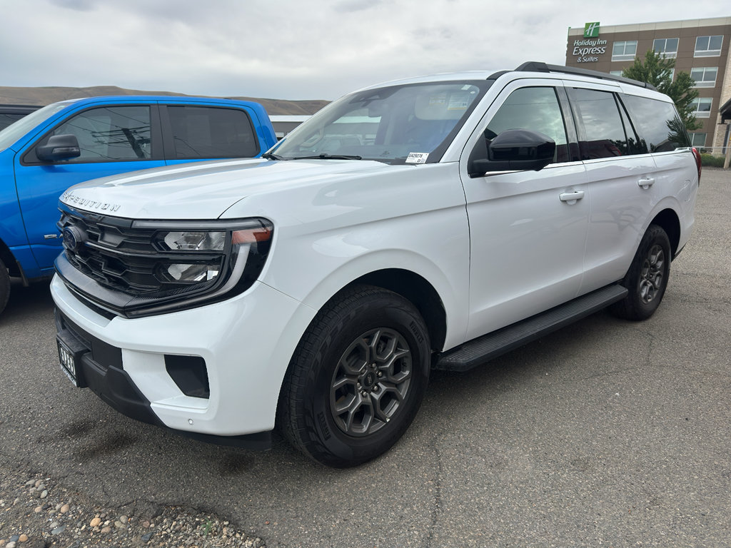 Certified 2025 Ford Expedition Active AWD/4WD image 10