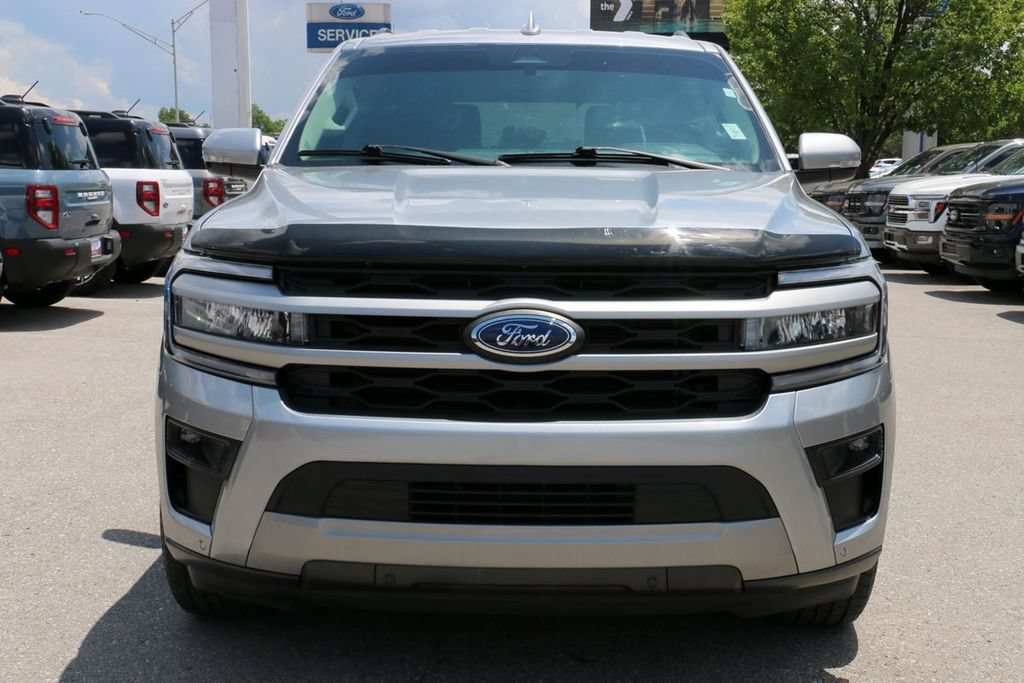 Certified 2022 Ford Expedition XLT RWD image 3