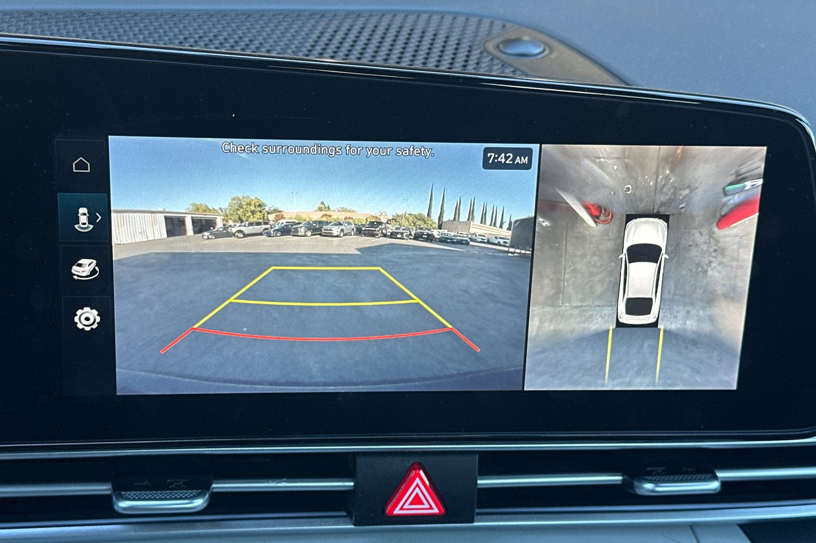 Used 2024 Hyundai Elantra Limited FWD image 17