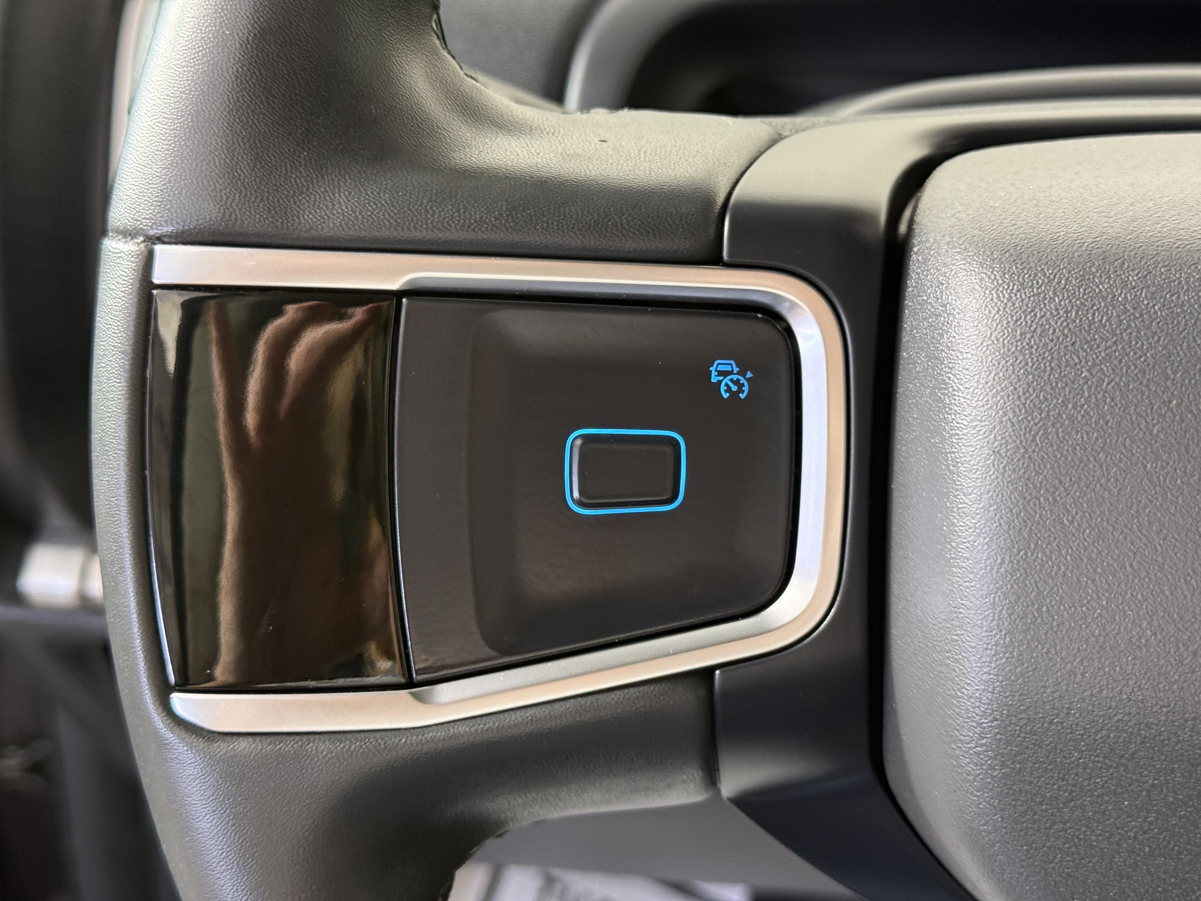 Certified 2025 Ford Expedition Active RWD image 26