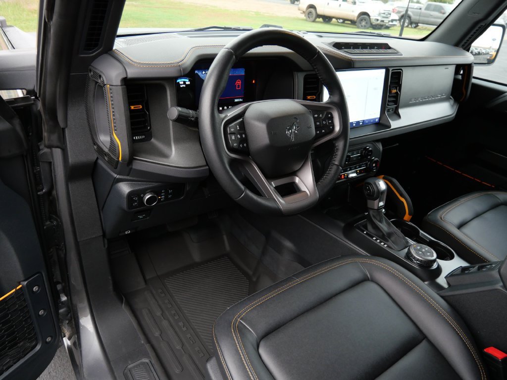 Certified 2024 Ford Bronco Badlands AWD/4WD image 11