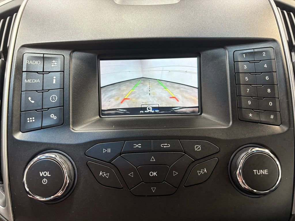 Certified 2019 Ford Edge SE image 23