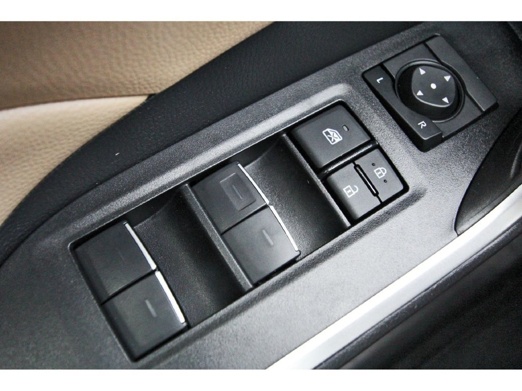 Used 2025 Toyota RAV4 XLE Premium w/ Blackout Package (GST) FWD image 22