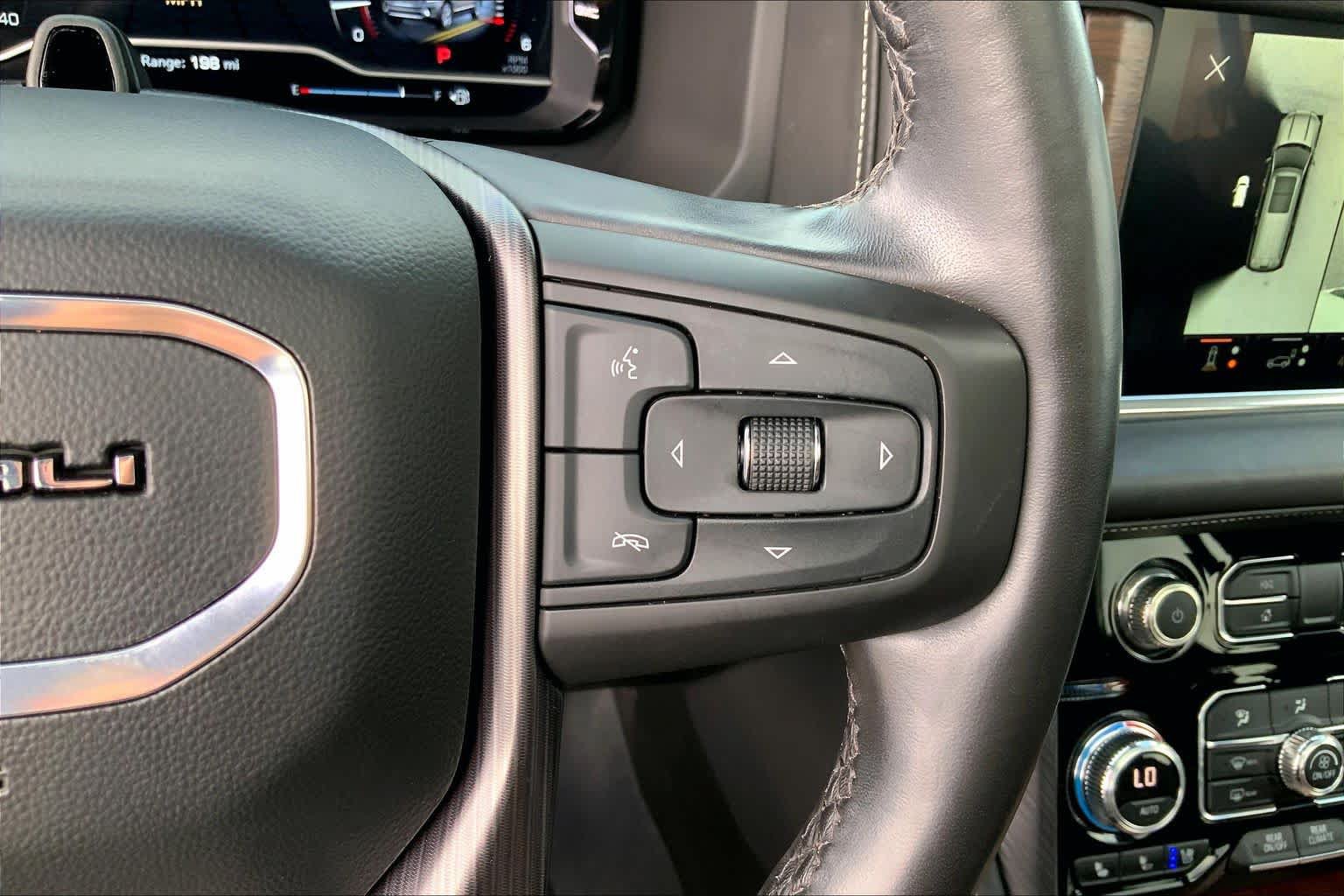 Used 2023 GMC Yukon Denali Ultimate AWD/4WD image 24
