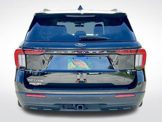 Certified 2025 Ford Explorer Active RWD image 4