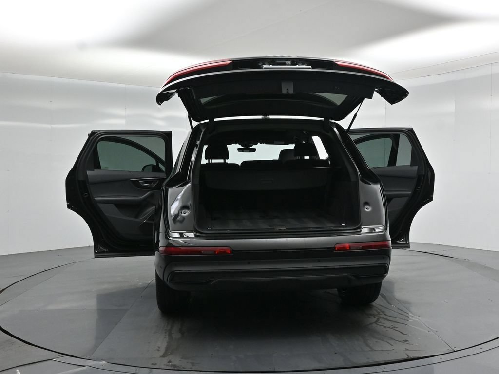Used 2022 Audi Q7 3.0T Premium Plus w/ Premium Plus Package AWD/4WD image 34