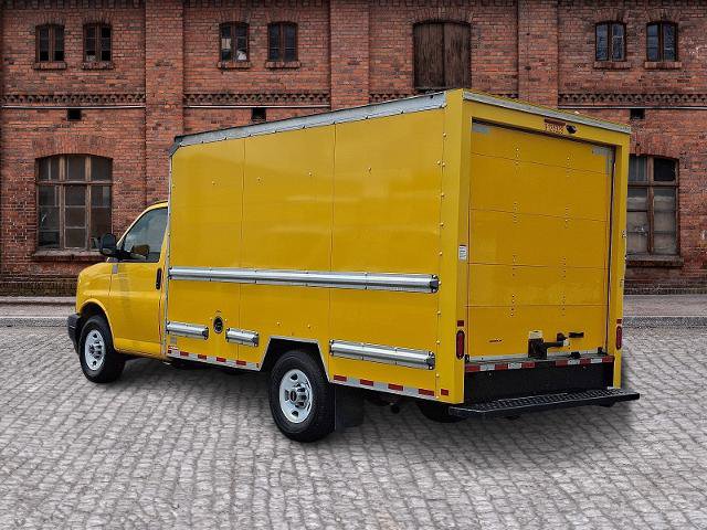 Used 2021 GMC Savana 3500 w/ Power Convenience Package RWD image 6