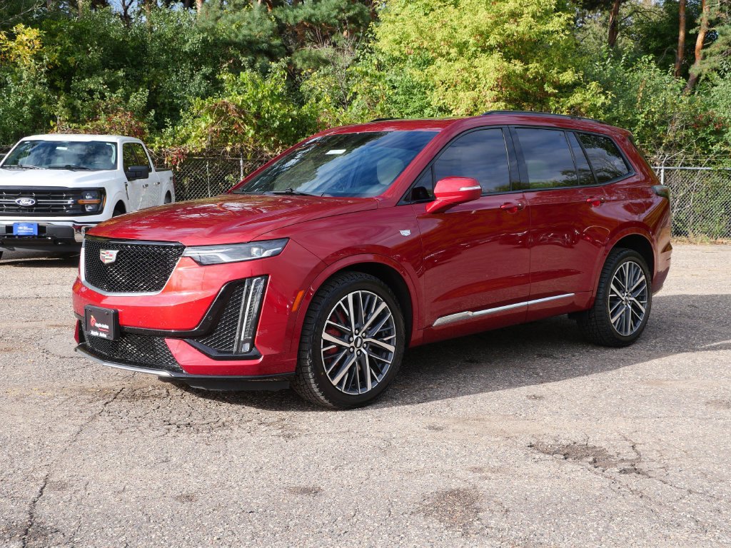 Used 2024 Cadillac XT6 Sport AWD/4WD image 2