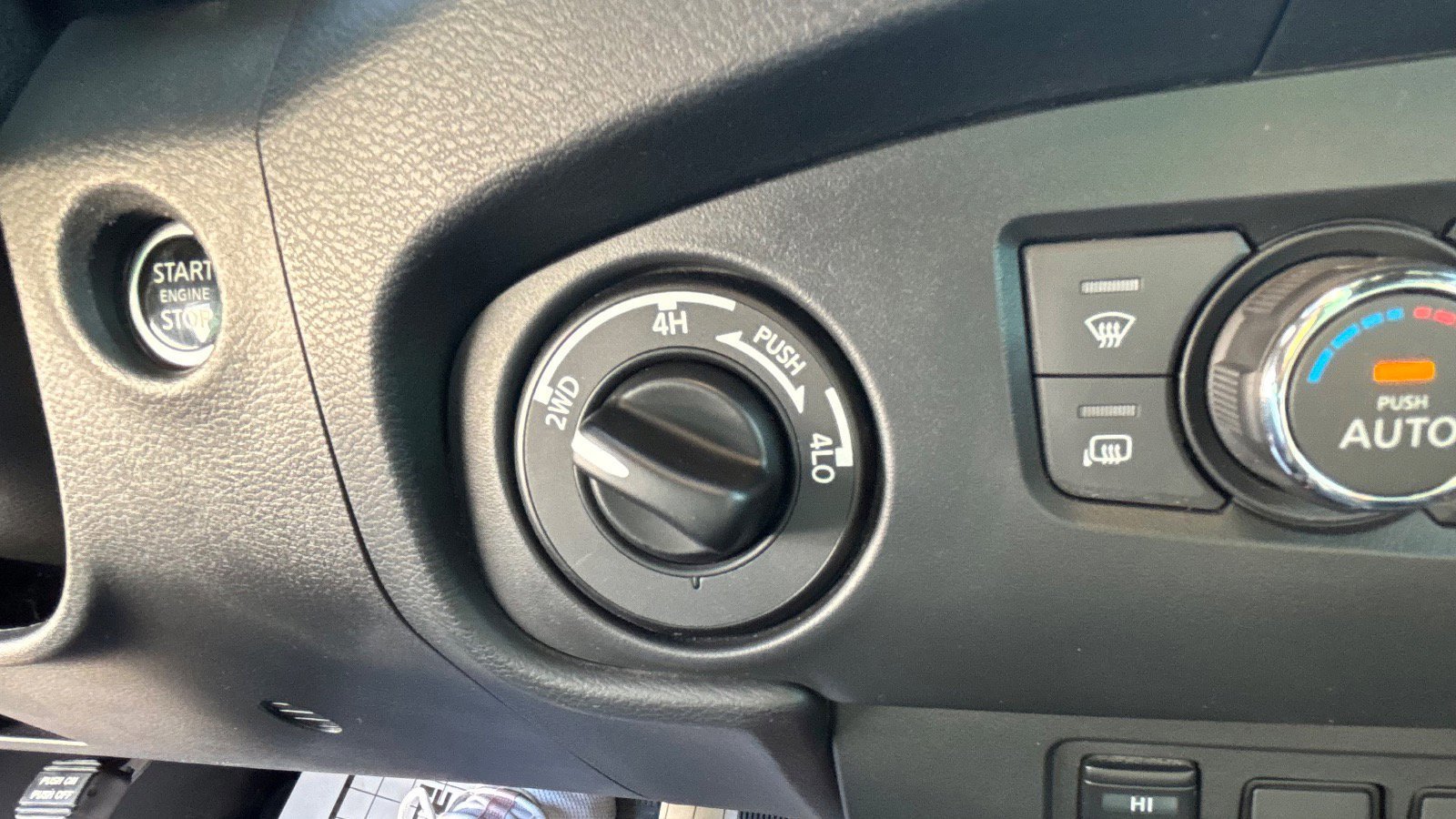 Used 2023 Nissan Frontier PRO-4X w/ Pro-4X Premium Package image 52