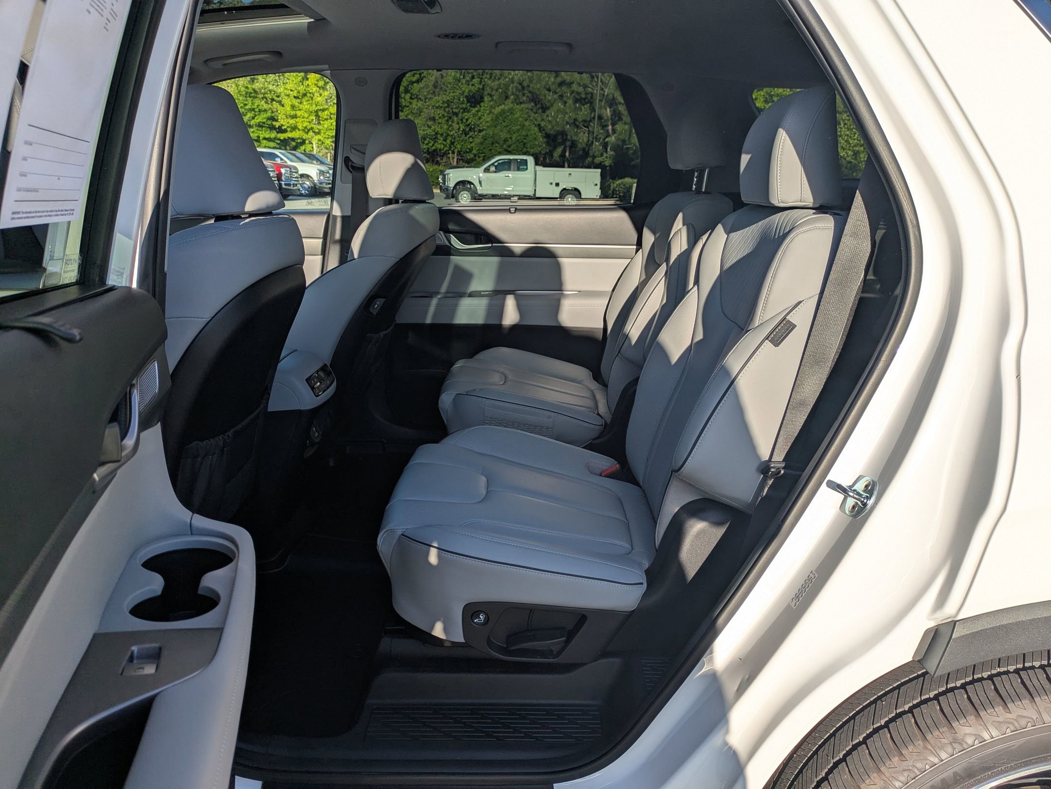 Used 2024 Hyundai Palisade SEL w/ Premium Package FWD image 28