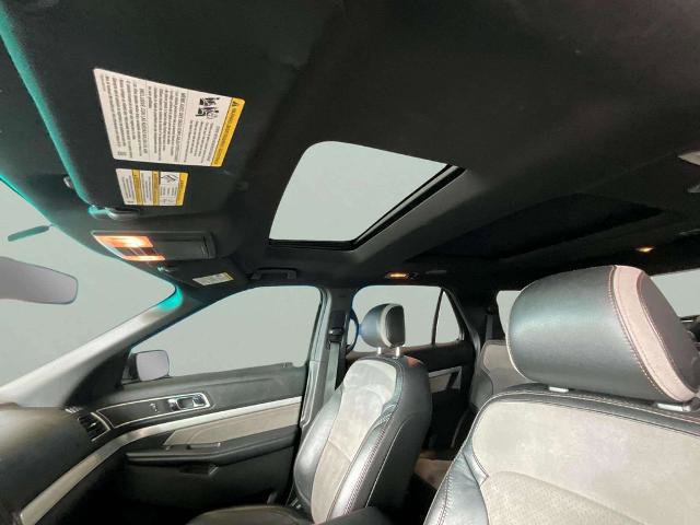 Certified 2017 Ford Explorer XLT w/ Equipment Group 202A FWD image 16