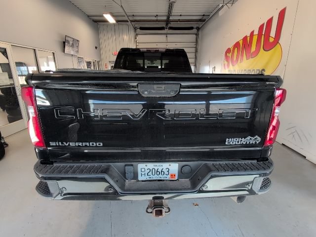 Certified 2020 Chevrolet Silverado 3500 High Country w/ Z71 Off-Road Package AWD/4WD image 3