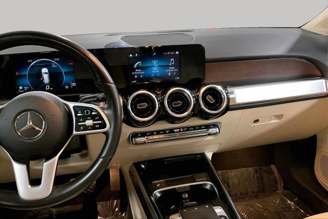 Used 2020 Mercedes-Benz GLB 250 4MATIC image 7