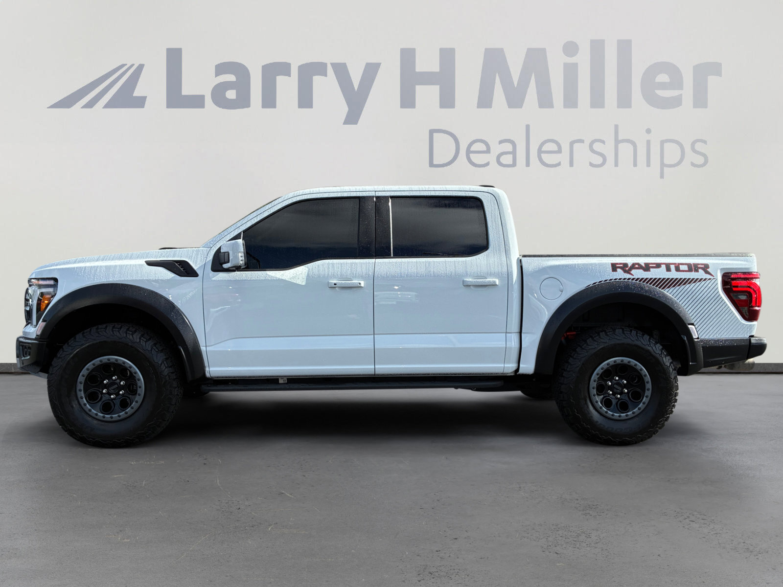 Certified 2025 Ford F150 Raptor AWD/4WD image 2