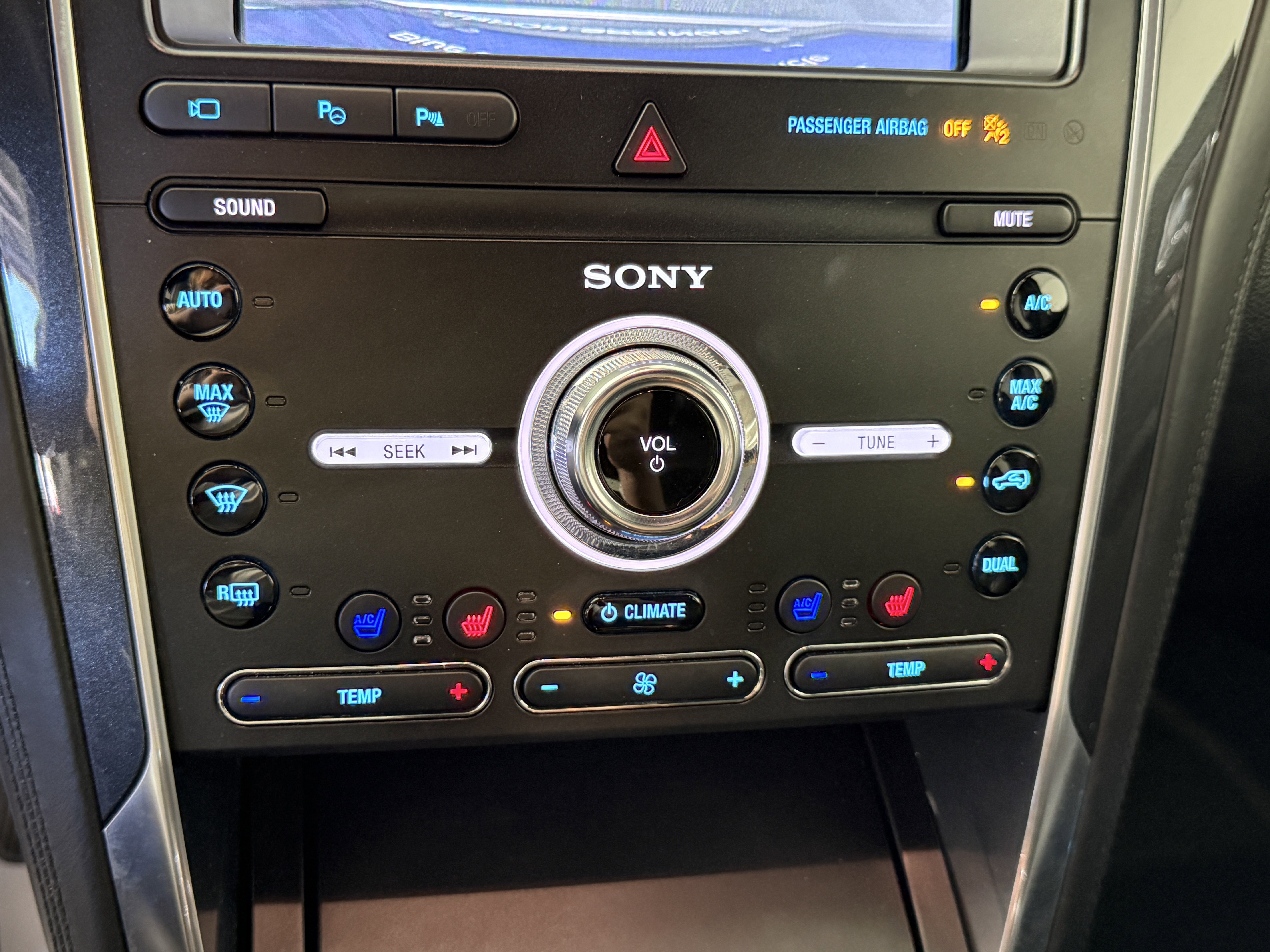 Certified 2019 Ford Explorer Platinum image 23