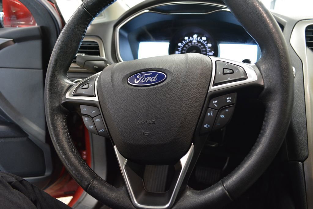 Certified 2017 Ford Fusion SE w/ Fusion SE Technology Package FWD image 20