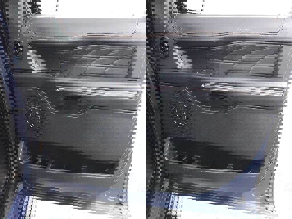 Certified 2023 Ford Expedition Max Platinum image 31