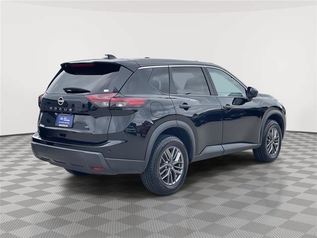 Used 2024 Nissan Rogue S AWD/4WD image 7