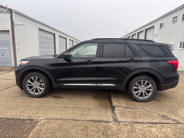 Certified 2020 Ford Explorer XLT w/ Equipment Group 202A AWD/4WD image 9