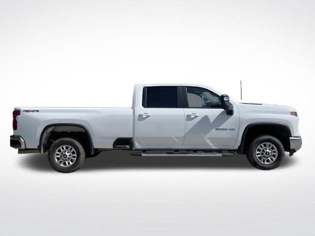 Used 2026 Chevrolet Silverado 2500 LT AWD/4WD image 4