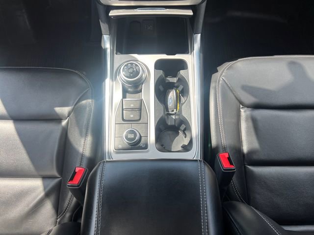 Certified 2022 Ford Explorer XLT w/ Equipment Group 202A AWD/4WD image 23