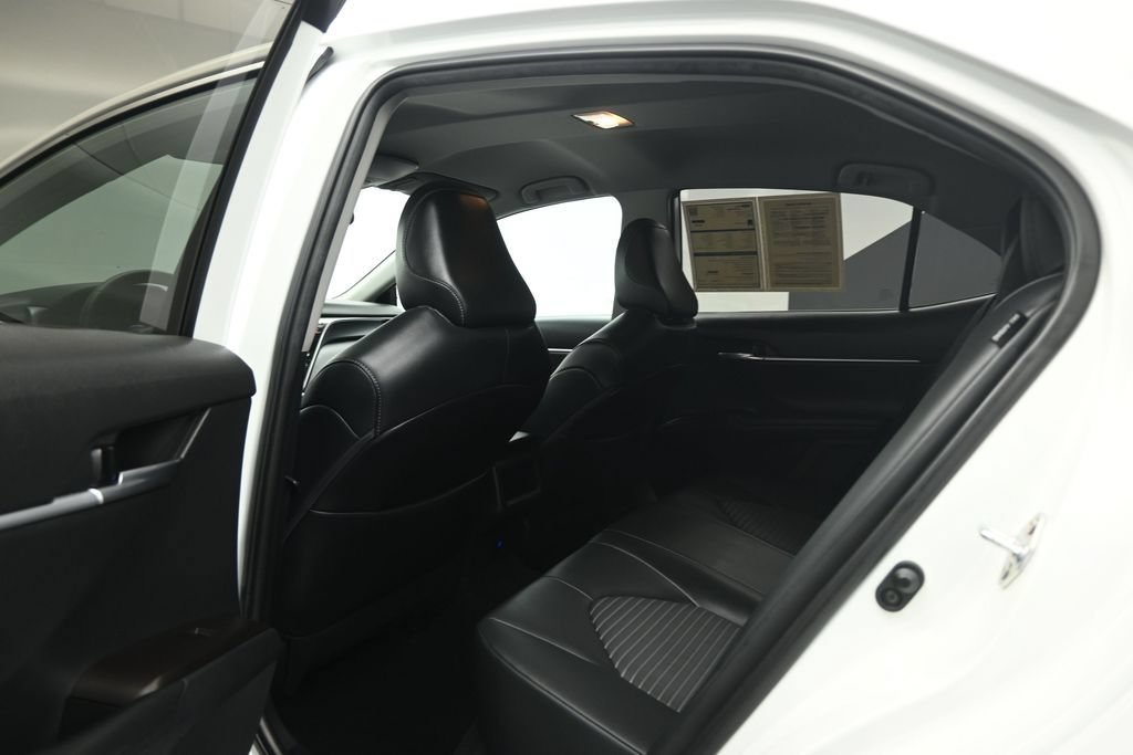 Used 2023 Toyota Camry SE FWD image 18